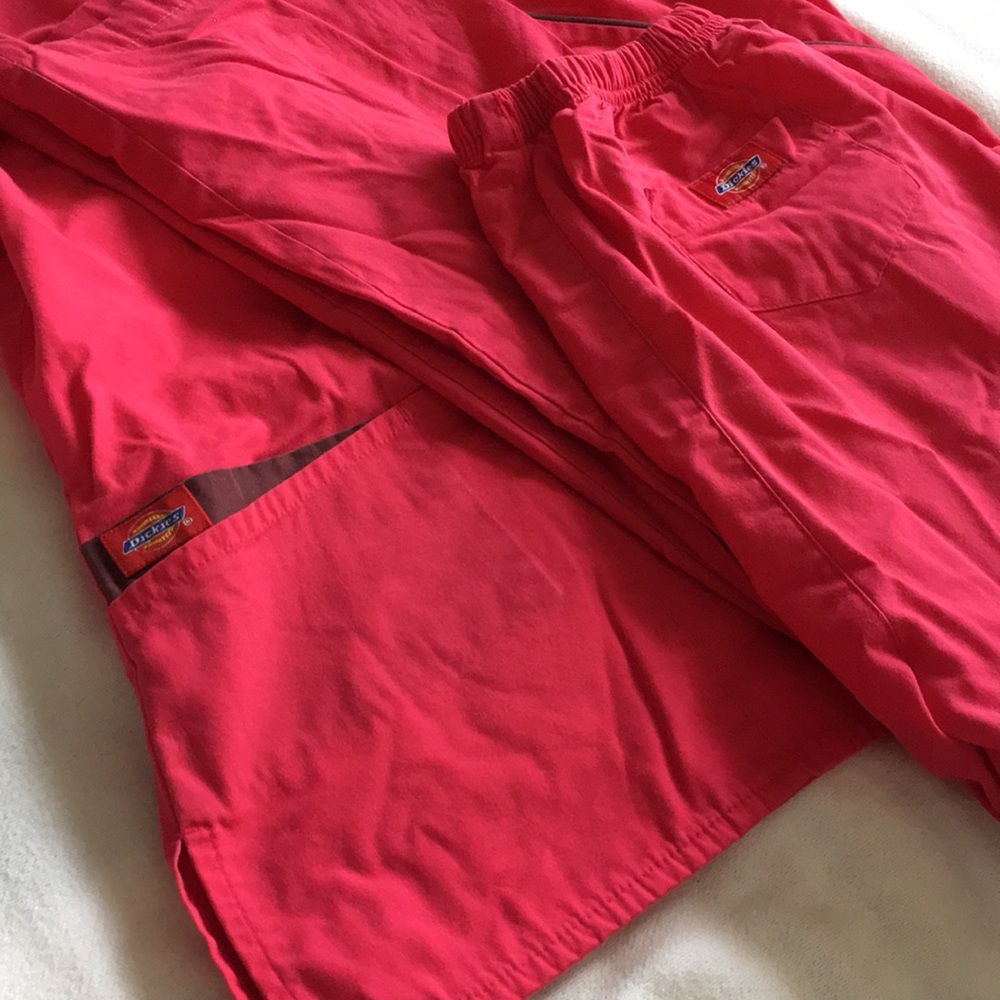 Dickies Women's Red V-Neck Scrub Top - Picture 2 of 6